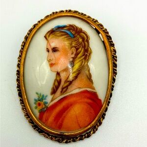 DAMAGED LIMOGUE  FRANCE HAND PAINTED CAMEO ON PORCELAIN W, GOLD FILLED FRAME